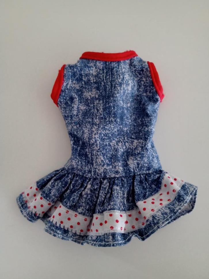 Allerlei Korte Barbie Jurkjes voorzien van een Barbielabel, Verzamelen, Poppen, Gebruikt, Kleertjes, Ophalen of Verzenden