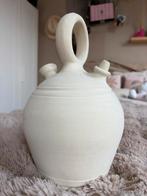 Witte aardewerk spaanse waterkan, Huis en Inrichting, Wit, Aardewerk of Porselein, Ophalen of Verzenden, Zo goed als nieuw