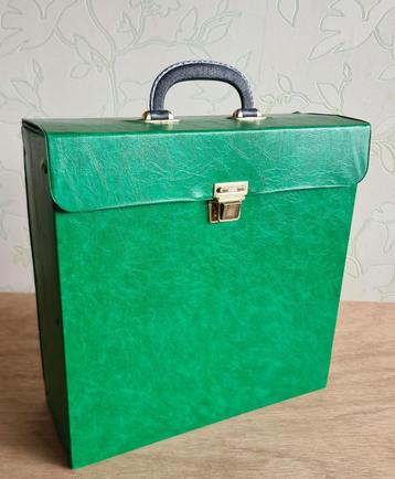 te koop: groene elpee koffer, retro vintage jaren 70  beschikbaar voor biedingen