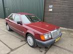 Mercedes-Benz W124 300D Pullman Schuifdak, Auto's, Achterwielaandrijving, Beige, Open dak, 2996 cc