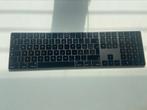 Apple Magic Keyboard met numeriek deel - qwerty (pt), Ophalen of Verzenden, Zo goed als nieuw, Draadloos, Qwerty