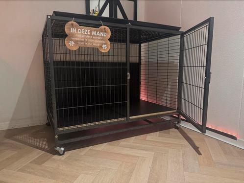Robuste stevige hondenbench. Hondenkennel binnen, Dieren en Toebehoren, Hondenbenches, Zo goed als nieuw, Ophalen of Verzenden