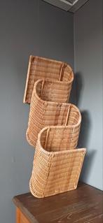 Rotan tijdschriften rek ikea wandmontage, Huis en Inrichting, Woonaccessoires | Krantenbakken en Lectuurbakken, Ophalen