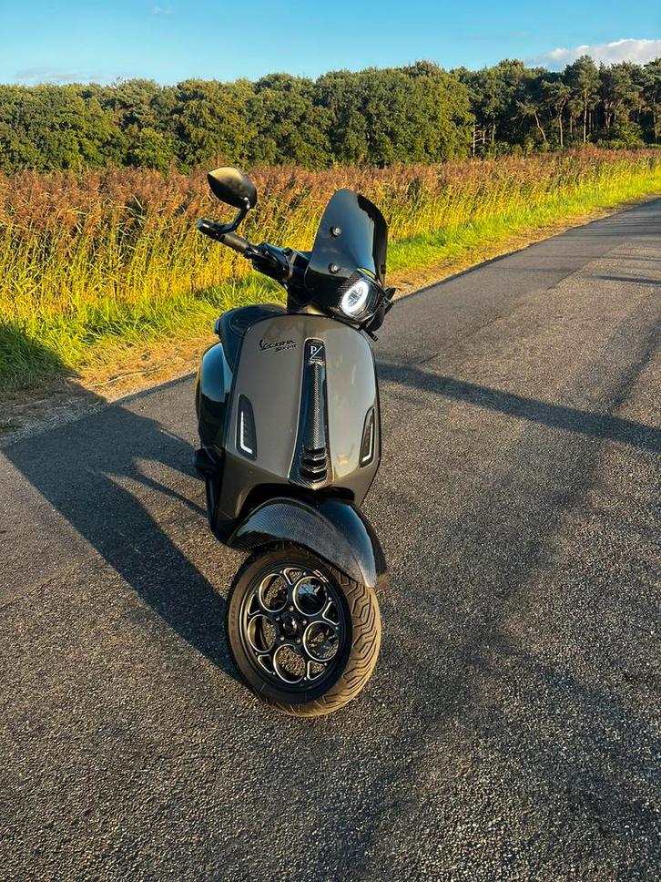 Vespa sprint 80cc custom, Fietsen en Brommers, Scooters | Vespa, Zo goed als nieuw, Overige modellen, Maximaal 45 km/u, Benzine