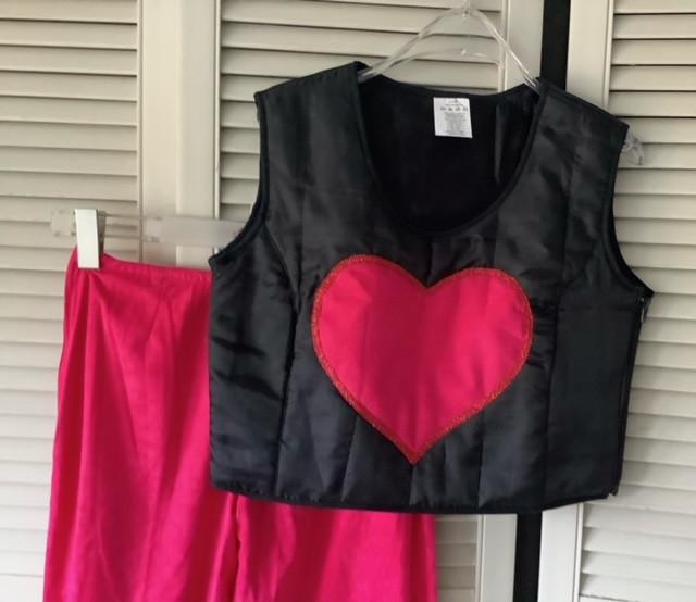 Nieuw carnavals pak hart, maat 40., Maat 38/40 (M), Carnaval, Nieuw, Ophalen of Verzenden