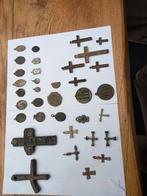 Zeldzame Bodemvondsten: Heiligenhangers & Kruizen, Antiek en Kunst, Ophalen of Verzenden