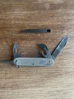 Victorinox KL84 Zakmes + Pry-bar - Nederlands Leger, Antiek en Kunst, Antiek | Gereedschap en Instrumenten, Verzenden