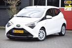 Toyota Aygo 1.0 VVT-i x-play 2021 Navigatie Carplay 5x op Vo, Voorwielaandrijving, Stof, 4 stoelen, Wit