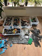 Lego blokjes - 5 bakken met treinrails en wegen, Ophalen, Gebruikt, Losse stenen, Lego