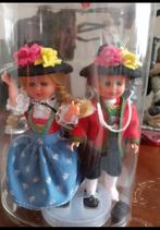 Popjes  twee stuks klederdracht verzamelen, Ophalen of Verzenden, Zo goed als nieuw