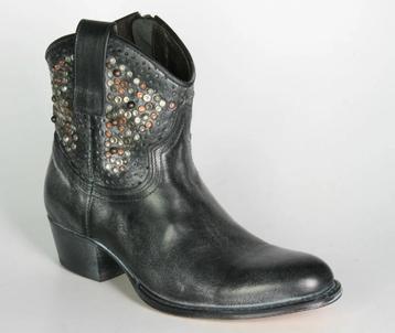 Sendra western boots maat 40

Van 259€


 beschikbaar voor biedingen