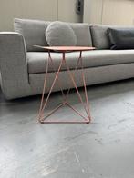 Showroommodel Leolux Coda bijzettafel | Leolux Coda, Huis en Inrichting, Leolux, Metaal of Aluminium, Rond, Nieuw