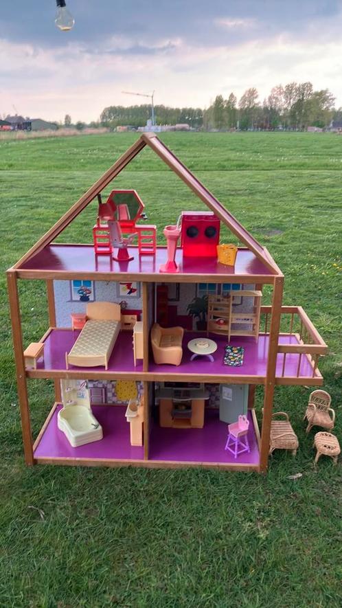 Geweldig barbiehuis of poppenhuis Sinterklaas, Kinderen en Baby's, Speelgoed | Buiten | Speeltoestellen, Zo goed als nieuw, Ophalen of Verzenden