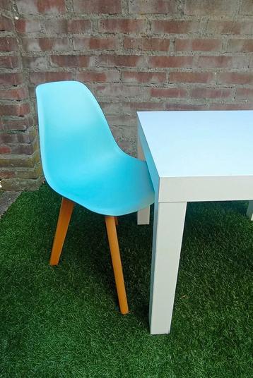 2 mint groene stoeltjes voor peuters beschikbaar voor biedingen