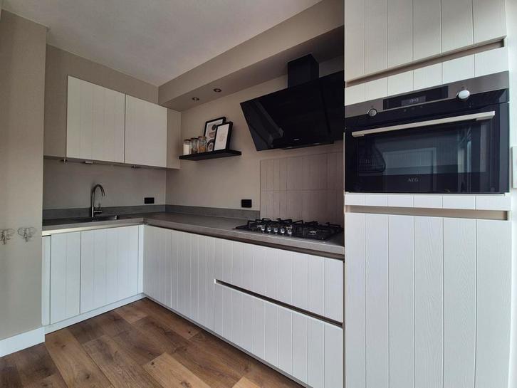 Zeer nette hoekkeuken - compleet, Huis en Inrichting, Keuken | Complete keukens, Zo goed als nieuw, Hoekkeuken, Wit, Overige materialen