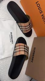 Burberry slippers, Ophalen of Verzenden, Nieuw, Zwart
