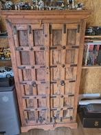 Mooie robuuste massief houten kast, Ophalen