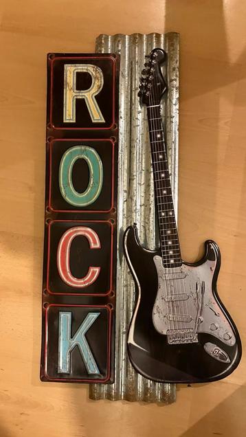 Decoratieve Metalen Wanddecoratie - Muziek Thema beschikbaar voor biedingen