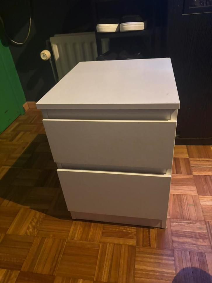 Ikea malm nachtkastje, Huis en Inrichting, Slaapkamer | Nachtkastjes, Zo goed als nieuw, 55 tot 70 cm, Minder dan 45 cm, Ophalen of Verzenden