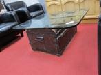 Salontafel van oude reiskoffer met glasplaat - vintage, 50 tot 100 cm, Glas, Rechthoekig, Zo goed als nieuw