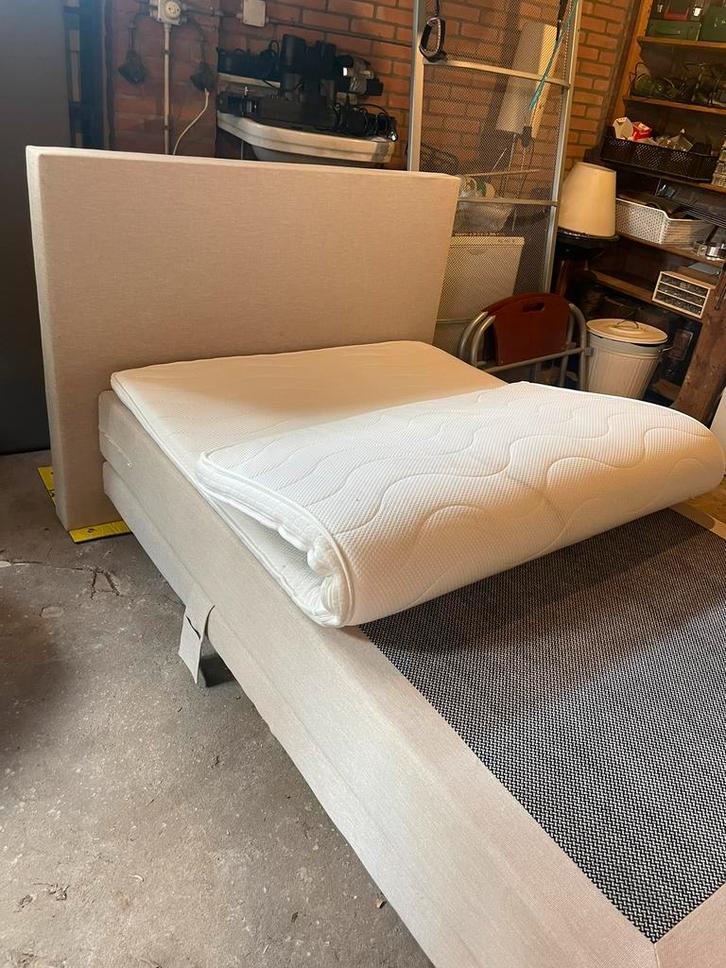 boxspring 120x 200  elektrisch bedienbaar, Huis en Inrichting, Slaapkamer | Slaapbanken, Zo goed als nieuw, 120 cm, 200 cm, Eenpersoons