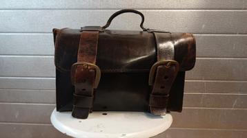 Mooie Echt Leren Tas beschikbaar voor biedingen
