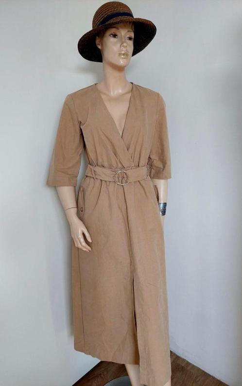 Zara jurk in maat M Zgan!, Kleding | Dames, Jurken, Zo goed als nieuw, Maat 38/40 (M), Bruin, Knielengte, Verzenden
