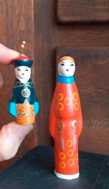 Traditionele Japanse keramiek beeldjes beschikbaar voor biedingen