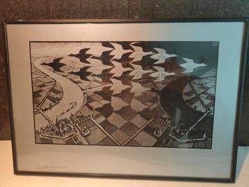 M.C. Escher, Dag en nacht, reprint in zwart en grijs. beschikbaar voor biedingen