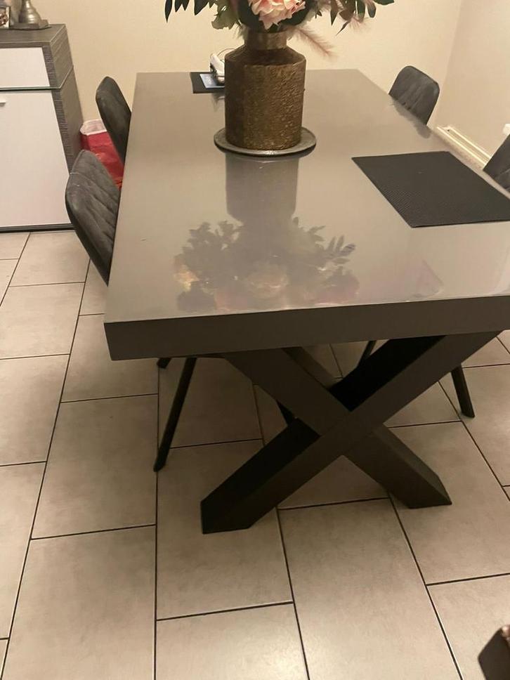 Moderne eettafel met kruispoot, Huis en Inrichting, Tafels | Eettafels, Gebruikt, 100 tot 150 cm, 150 tot 200 cm, Vier personen