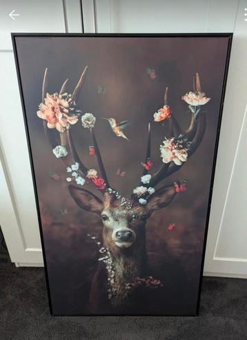 Leuk schilderij van hert met bloemen beschikbaar voor biedingen