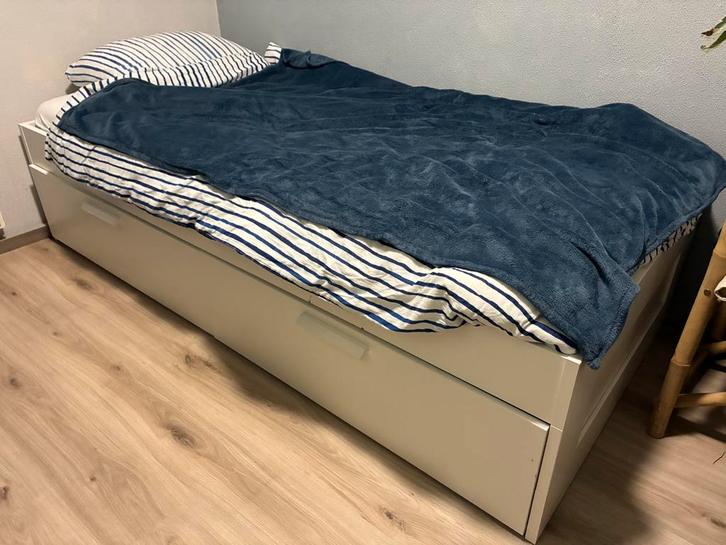Ikea Bedframe met opberglades, lattenb+matras wit, 90x200 cm, Huis en Inrichting, Slaapkamer | Bedden, Gebruikt, Eenpersoons, 90 cm