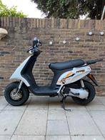 Piaggio Typhoon 50cc Nieuwstaat 688KM Zip Nrg Fly Storm, Ophalen of Verzenden, Zo goed als nieuw
