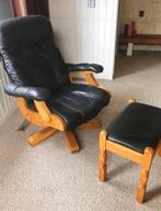 Fauteuil met voetenbankje , salontafel, relax stoel, Huis en Inrichting, Fauteuils, Ophalen of Verzenden, Zo goed als nieuw, 75 tot 100 cm