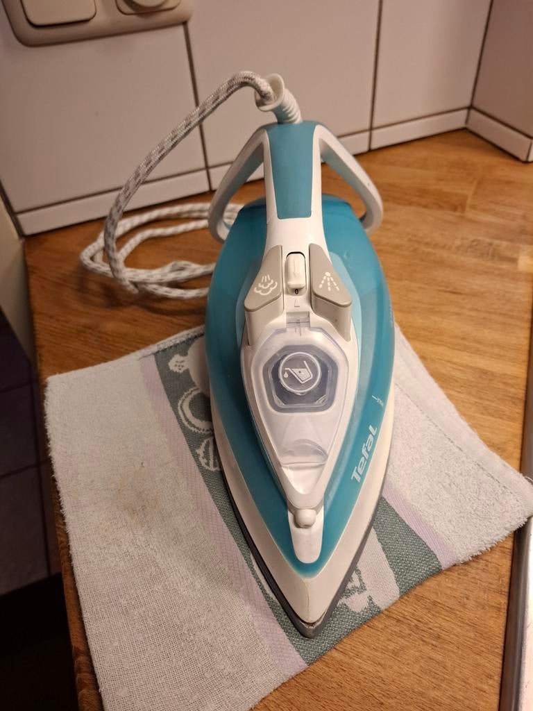 Tefal Stoomstrijkijzer, Ultragliss 4770, Ophalen of Verzenden, Gebruikt, Strijkijzer met snoer