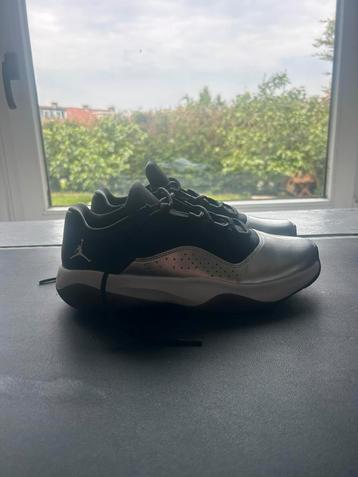 Super mooie Jordan 11 low beschikbaar voor biedingen