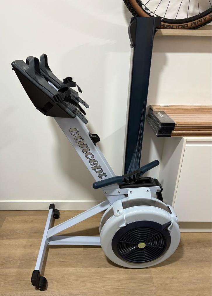 Concept2 Model E Roeitrainer PM4 - Nette Staat, Sport en Fitness, Fitnessapparatuur, Zo goed als nieuw, Roeitrainer, Armen, Metaal
