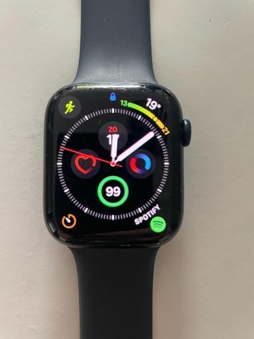 Apple Watch series 7 (GPS + Cellular) LTE beschikbaar voor biedingen