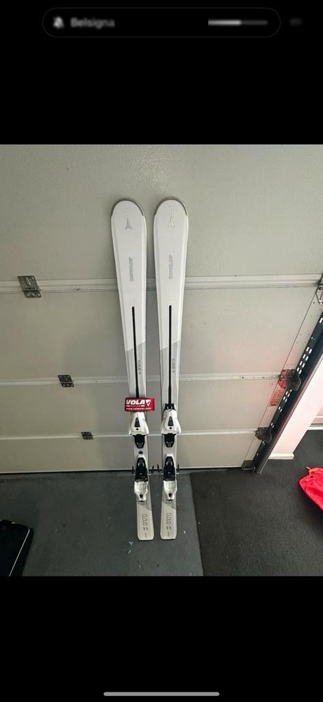 Atomic cloud 162cm gewaxt en geslepen, Sport en Fitness, Skiën en Langlaufen, Zo goed als nieuw, Ski's, Atomic, 160 tot 180 cm
