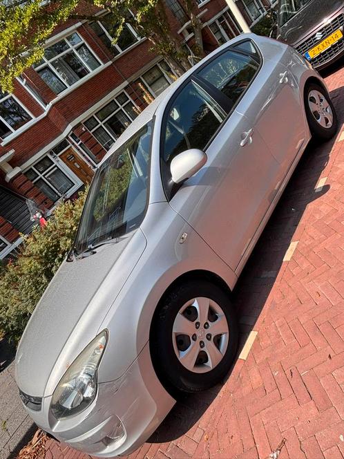 Hyundai i30 1.4 I Cvvt 5DR 2009 Grijs, Auto's, Hyundai, Particulier, i30, Benzine, B, Hatchback, Handgeschakeld, Origineel Nederlands