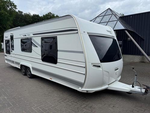 Fendt Diamond 700 2018 | Vrijst. Queensbed | Nieuwe voortent, Caravans en Kamperen, Caravans, Bedrijf, tot en met 5, 1500 - 2000 kg