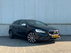 Volvo V40 1.5 T3 152PK Geartronic 2019 Zwart, Auto's, Volvo, 1498 cc, Zwart, 4 cilinders, 700 kg