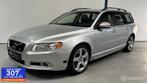Volvo V70 2.5T R-Design AUTOMAAT / LEER / XENON, Gebruikt, 2521 cc, Parkeersensor, Zilver of Grijs