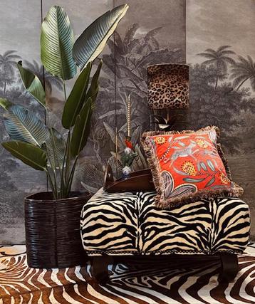 HOCKER OTTOMAN POEF POUFFE VOETENBANK ZEBRA PRINT beschikbaar voor biedingen