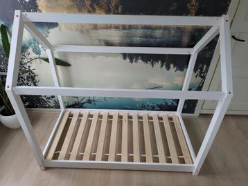 Montessori kinderbedframe wit 70x140 cm beschikbaar voor biedingen