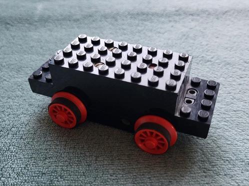 Lego trein 4,5 Volt blauwe rails locomotief motor met wielen, Kinderen en Baby's, Speelgoed | Duplo en Lego, Gebruikt, Lego, Complete set