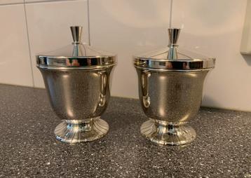 2  VERZILVERDE THEEBUSJES IN EMPIRE STIJL, D.E. beschikbaar voor biedingen