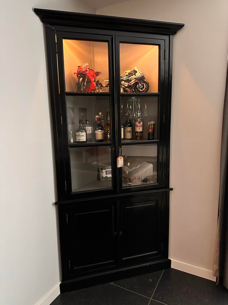 Klassieke hoekkast vitrinekast zwart/grijs, Huis en Inrichting, Ophalen, Gebruikt, 100 tot 150 cm, 200 cm of meer