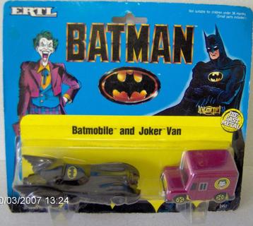 Ertl 1989 Batman Batmobile en JokerVan 1:64 film modelauto beschikbaar voor biedingen