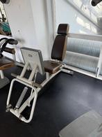 Technogym Easy Line complete set, Sport en Fitness, Ophalen, Overige materialen, Benen, Krachtstation